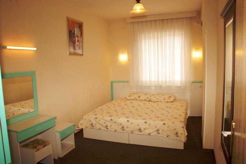 Altinbas Apart Hotel Kusadası Extérieur photo
